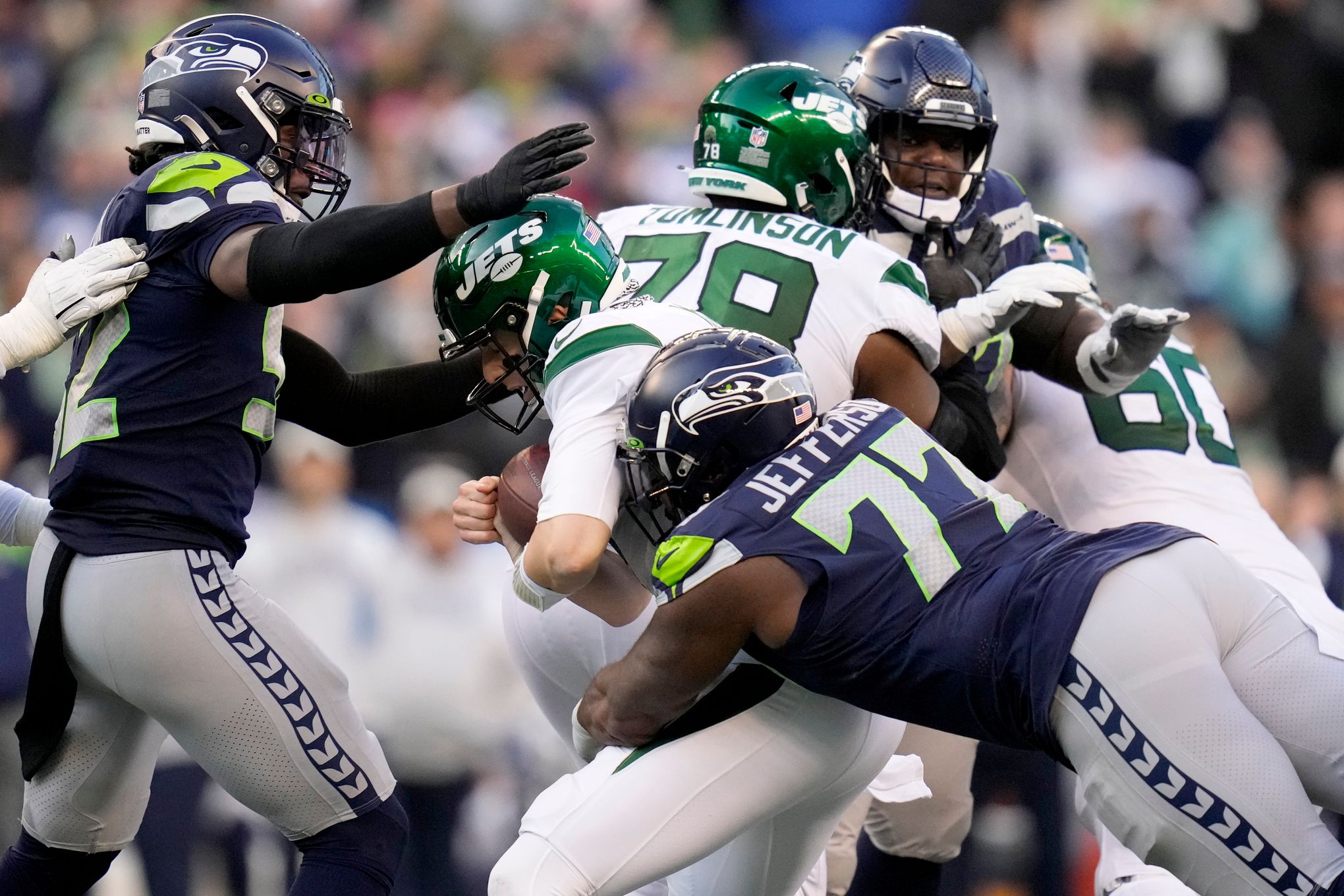 Jets eliminated from playoffs after 23-6 loss to Seahawks