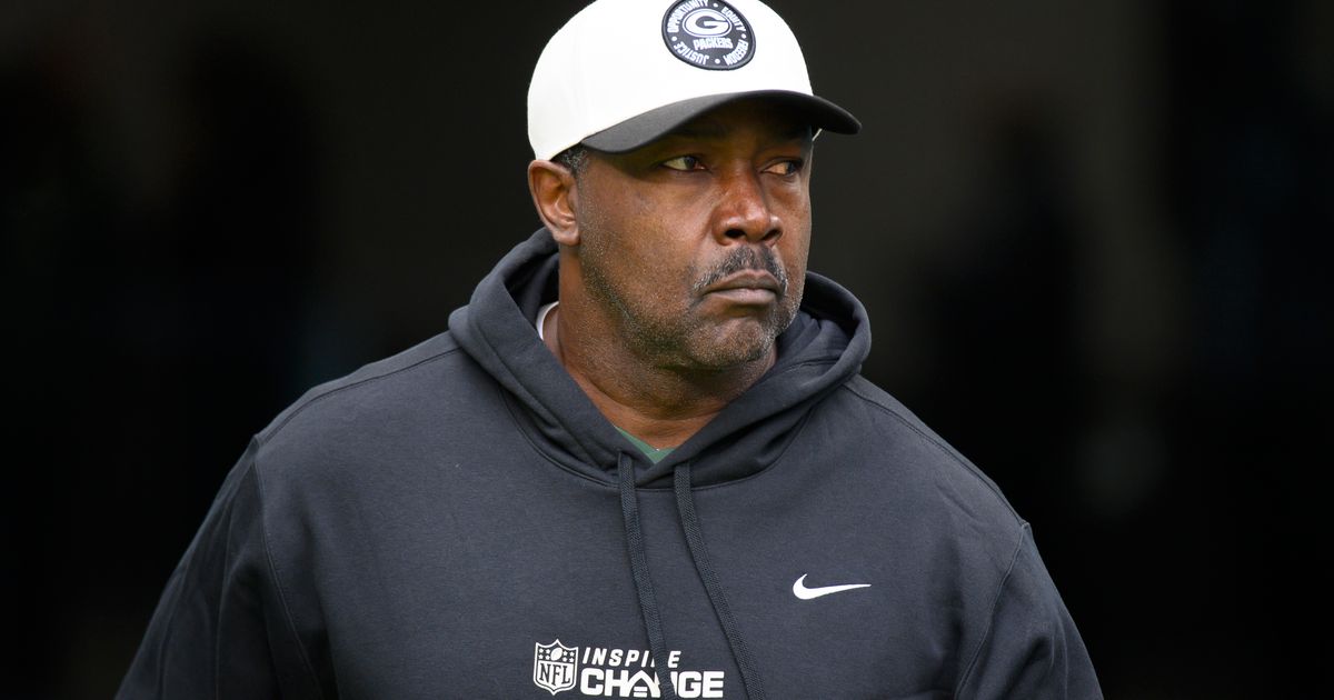 Falcons hire Gray from Packers as assistant head coach for D The