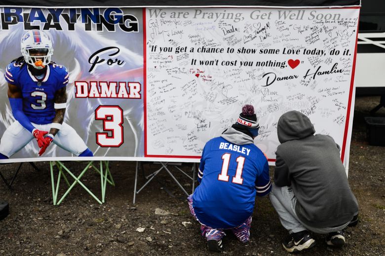 Hamlin in Their Hearts, the NFL Pays Tribute to No. 3 - Bloomberg