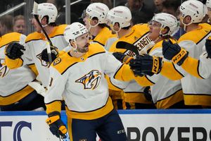 Marner scores late as Maple Leafs beat Predators 2-1 - The San