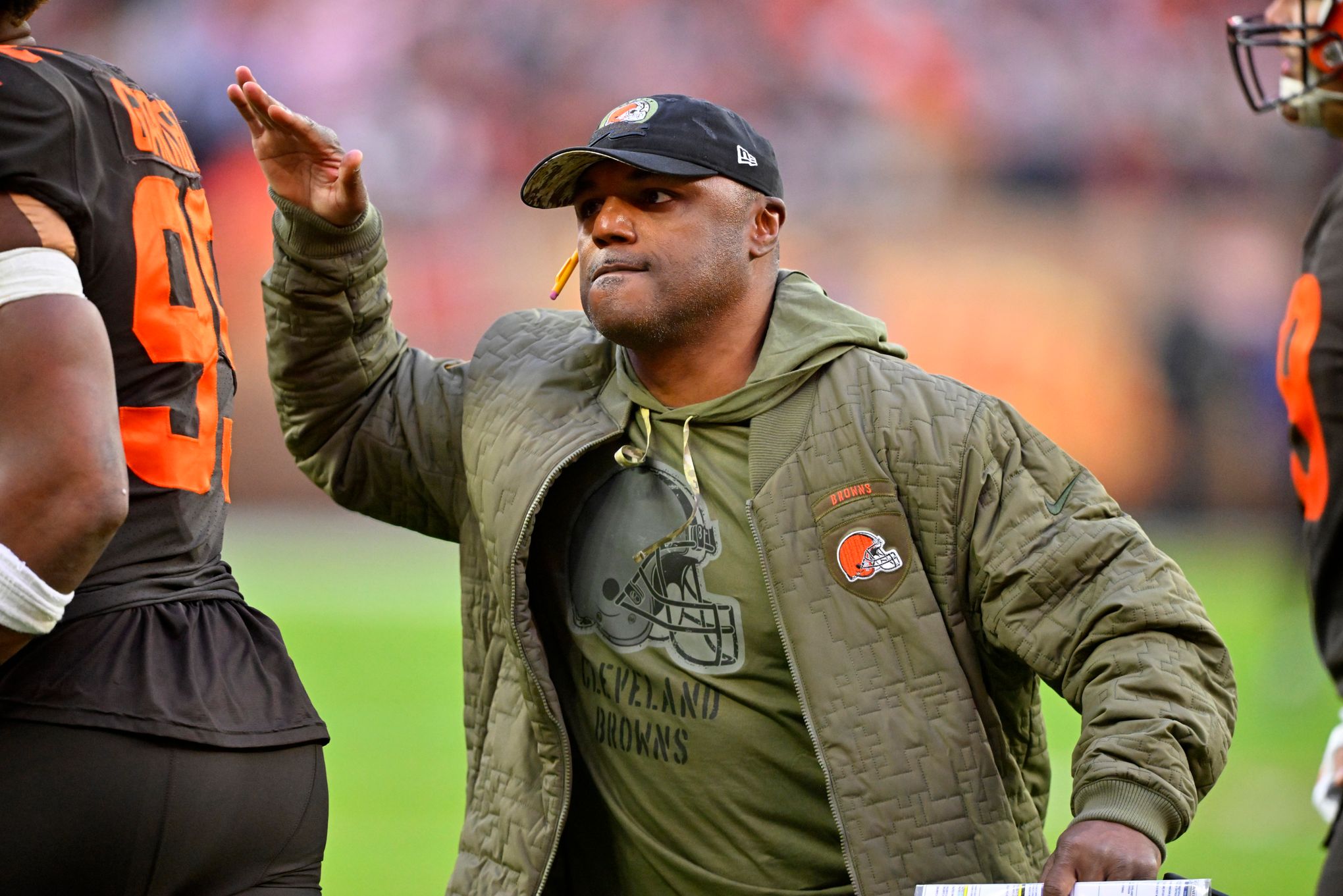 Browns defensive coordinator Joe Woods, on the hot seat for 30 years, has  all the pieces in place for his defense 