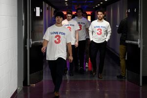 Buffalo Sabres show support for Bills' Damar Hamlin with custom t-shirts  before game vs. Capitals