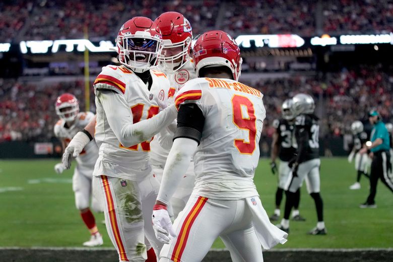 Derrick Johnson newest Raider to have roots with Chiefs