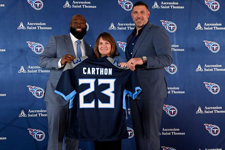 Titans' 1st Black GM says he stands on 'shoulders of giants'