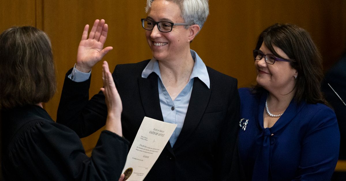 Oregon’s new governor sworn in, declares homeless emergency The