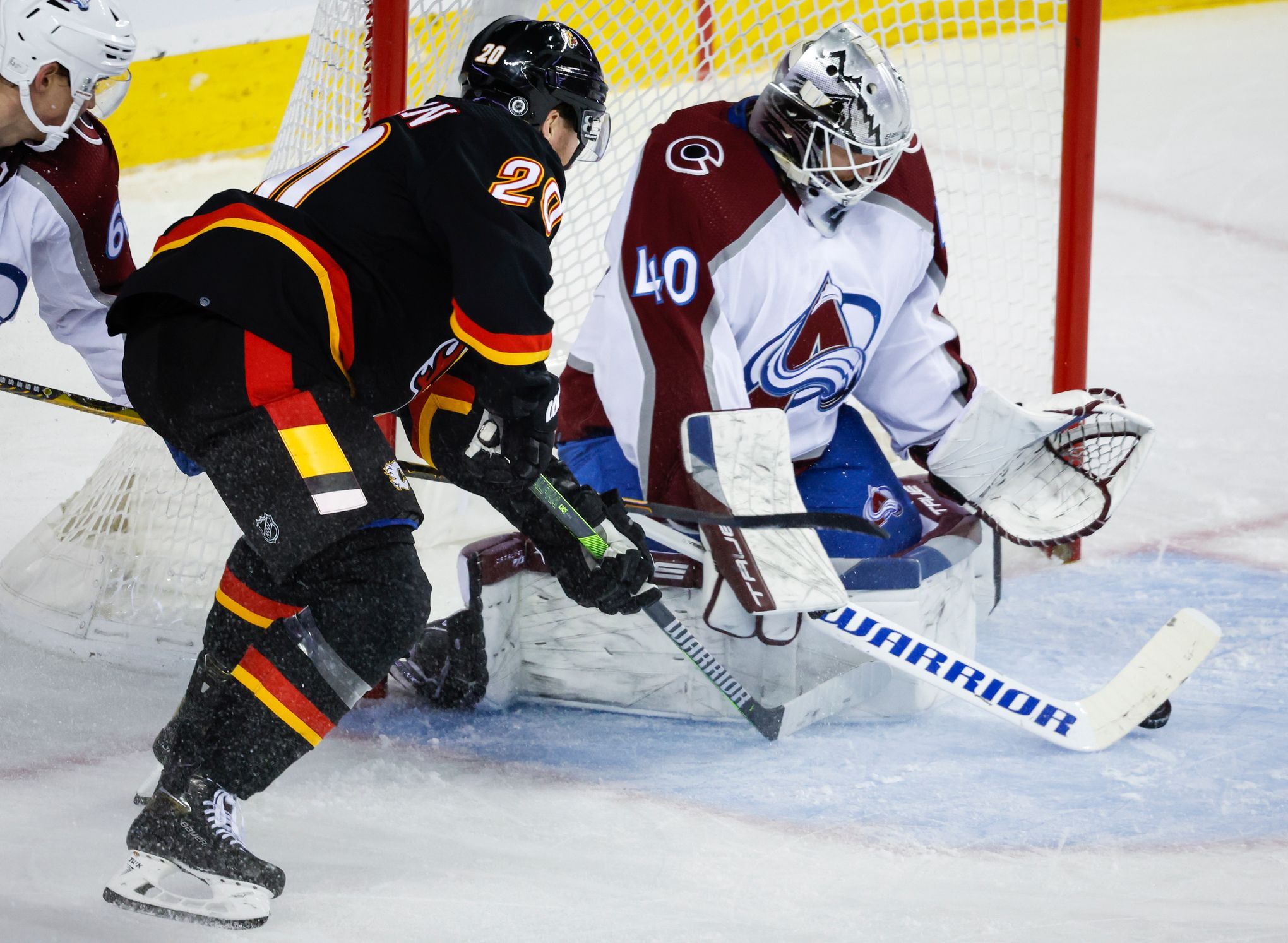 Avalanche bury Lightning in Game 2 - The Boston Globe