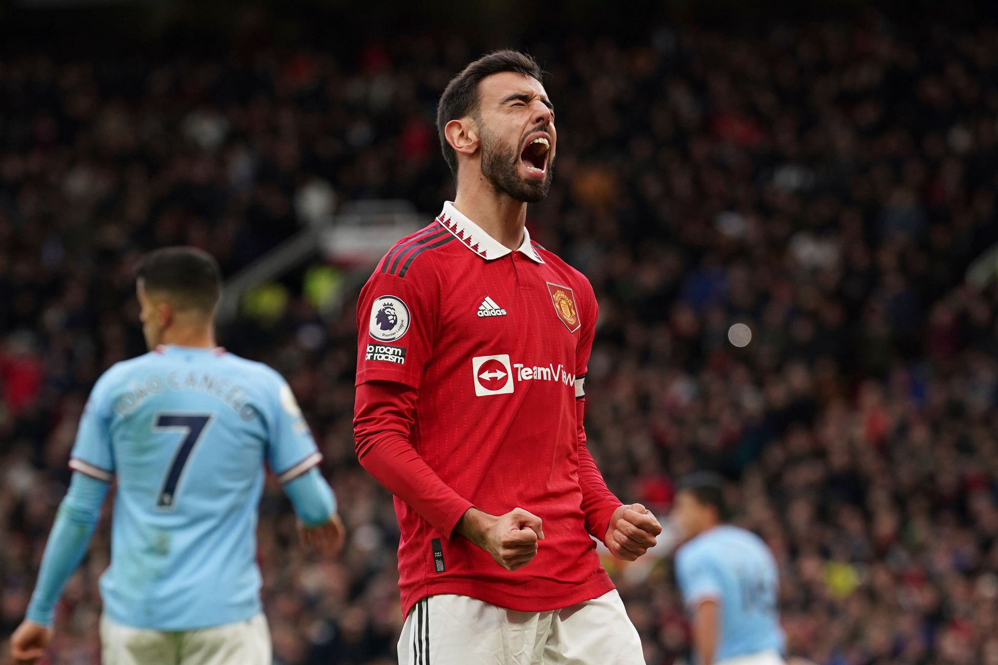 Manchester City vs Manchester United 2-1 – as it happened