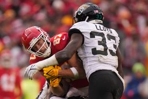 Kansas City, with Patrick Mahomes hobbled, beats Jaguars to reach AFC  Championship Game - Newsday