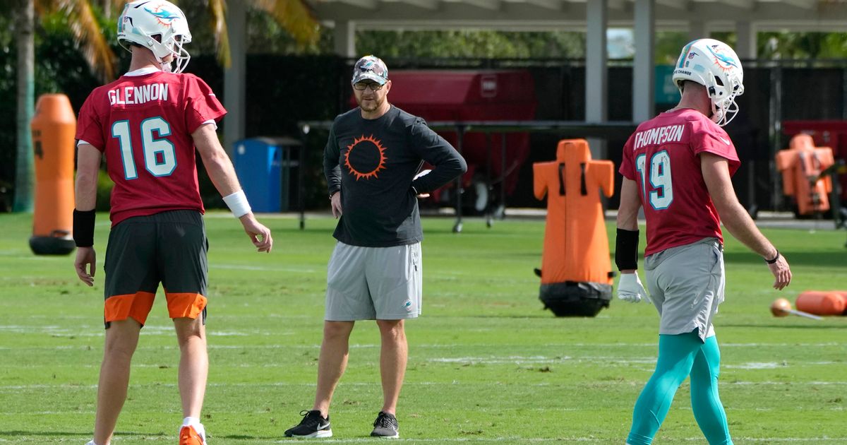 Dolphins head coach Mike McDaniel preparing for Skylar Thompson