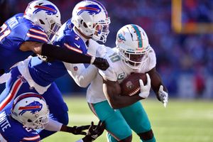 Josh Allen shoves prompt Bills-Dolphins Wild Card kerfuffle