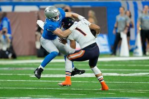 Lions rout Bears, take playoff hopes to Green Bay