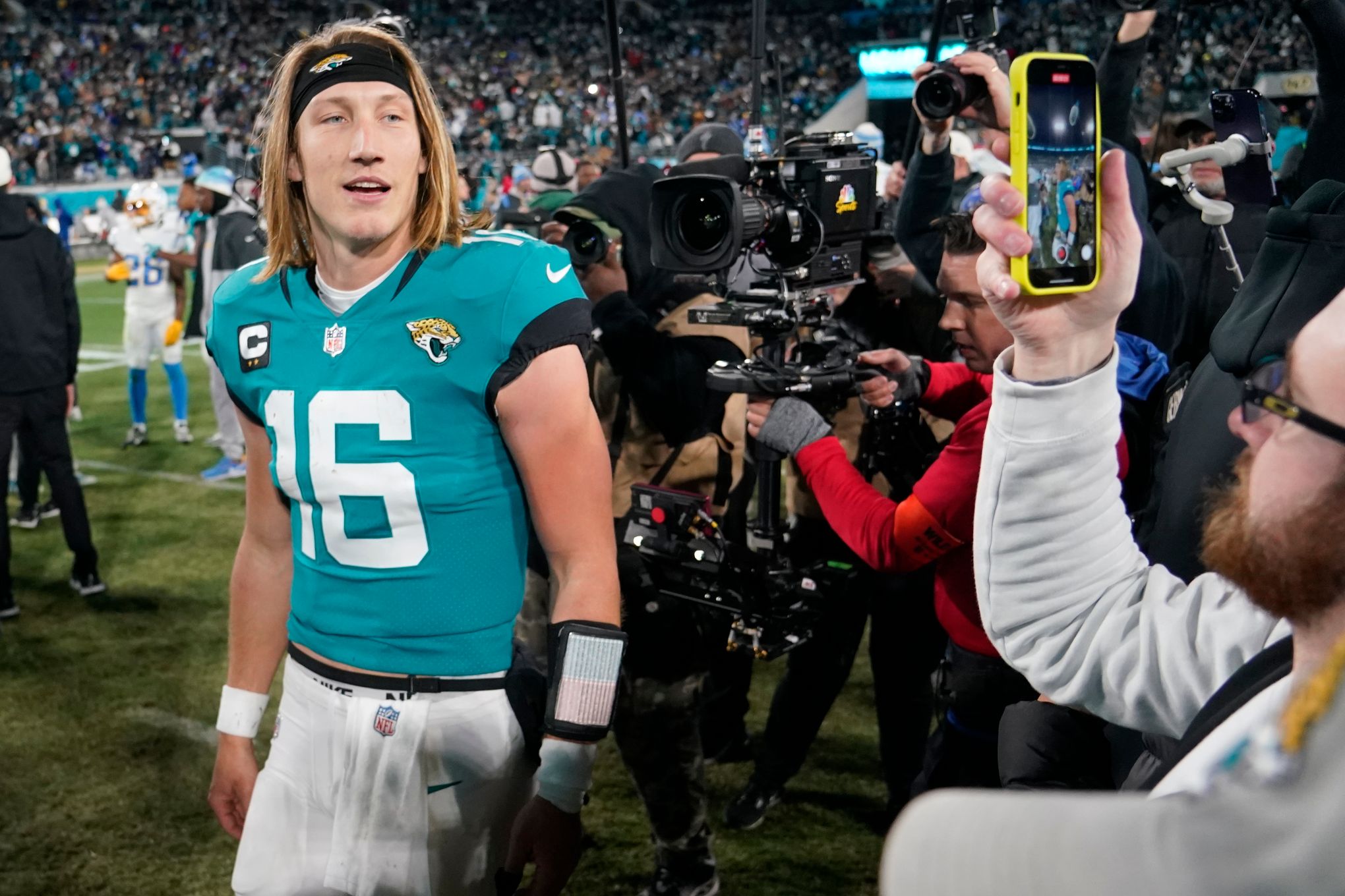 At Jacksonville Jaguars Stadium, It's Party Time, Win or Lose - Bloomberg