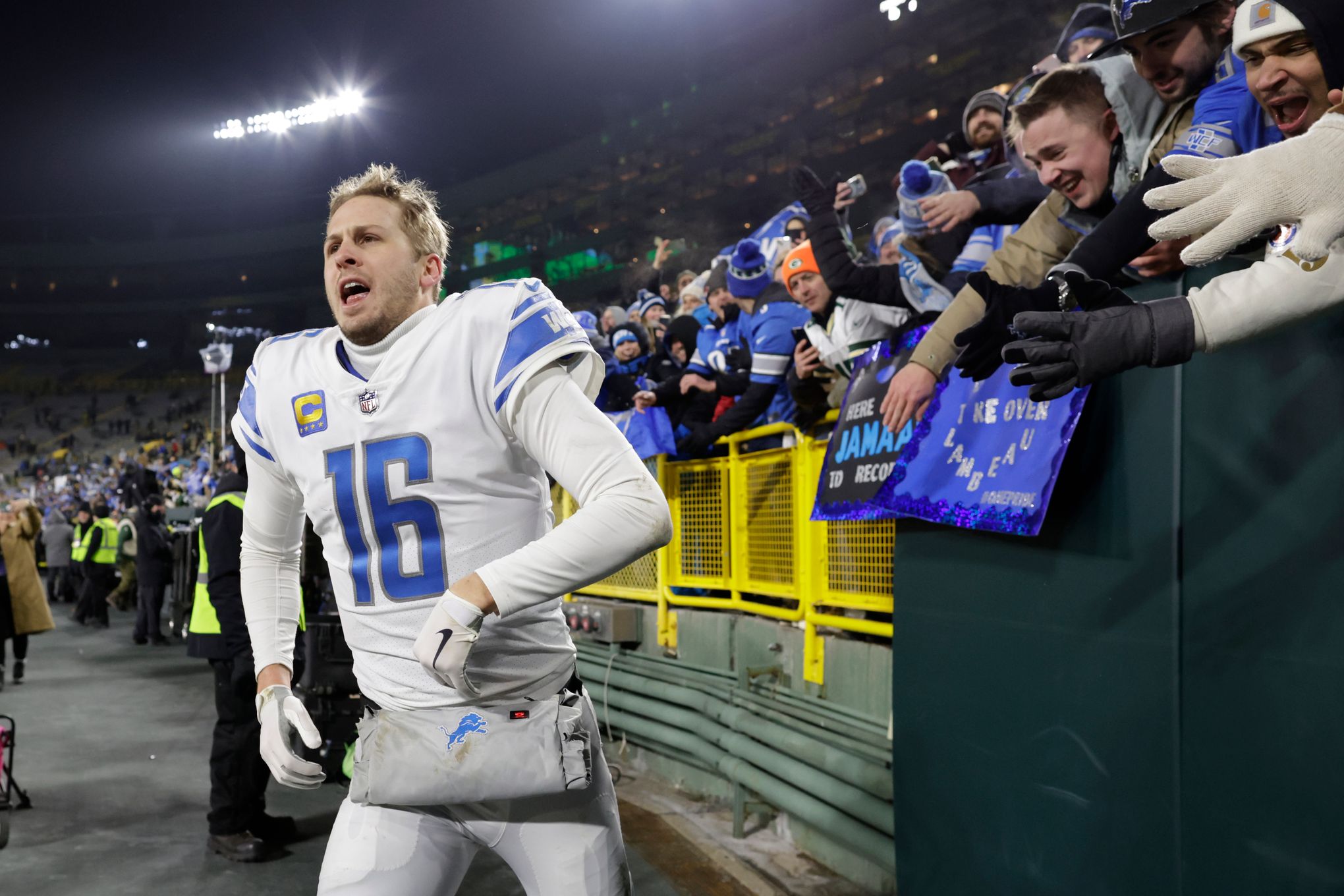 Detroit Lions beat Rodgers and Co. 20-16; Packers miss playoffs