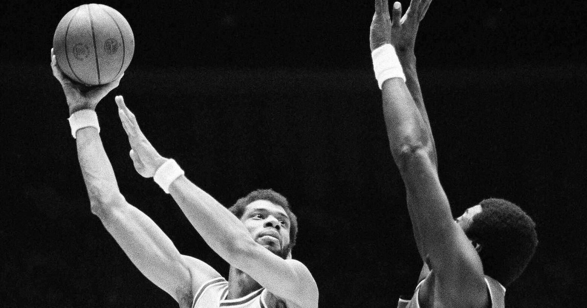 PHOTOS: Kareem Abdul-Jabbar sets the NBA career scoring mark in Las Vegas, Basketball