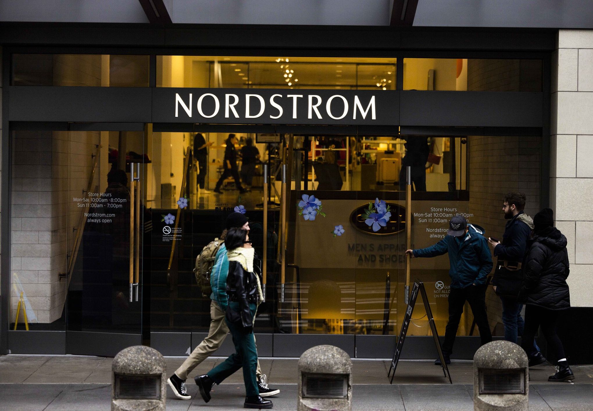 Nordstrom family looks at going private
