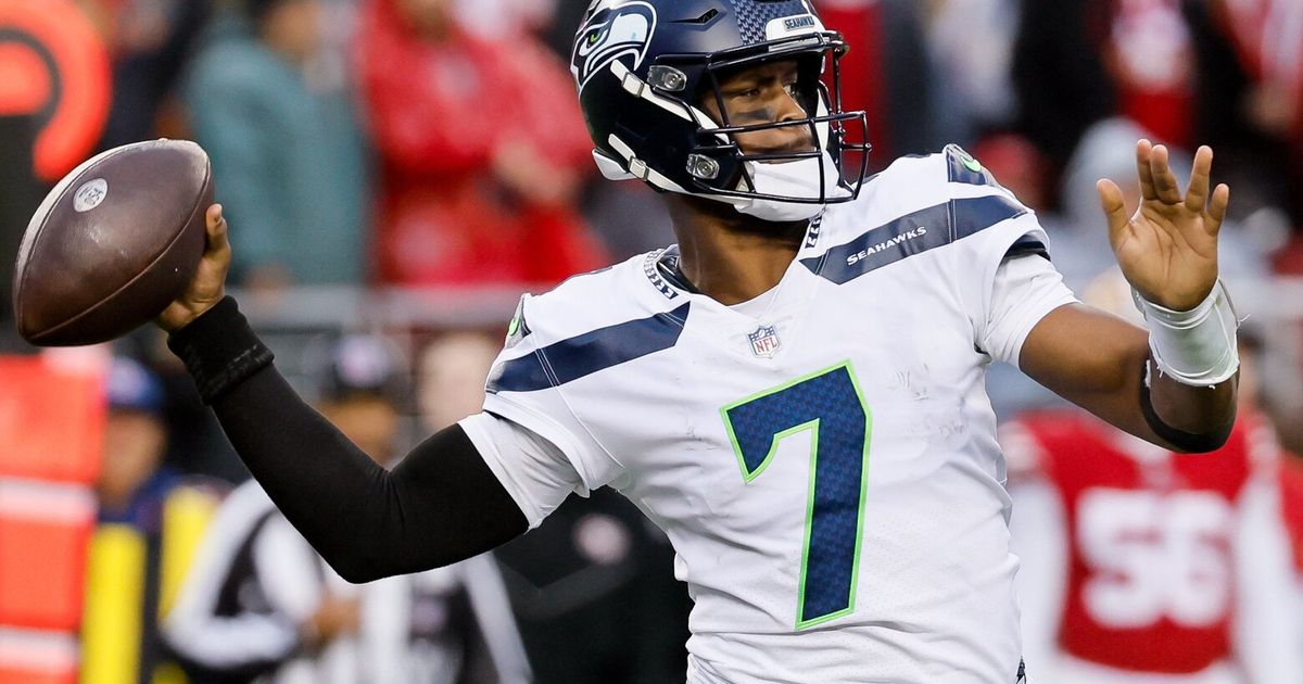 Seahawks' Geno Smith ready for playoffs, next chapter of comeback year -  The Columbian