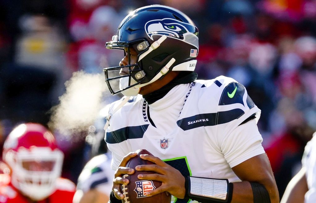 Seahawks QB Geno Smith Makes Big Promise on Signing the Contract He Waited  10 Years For - EssentiallySports