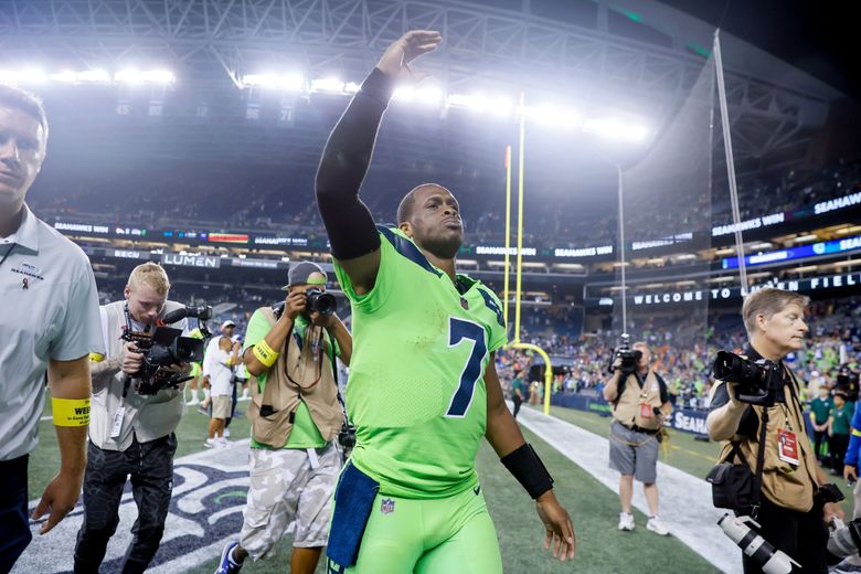 Geno Smith says contract talks with Seattle Seahawks 'looking very good'