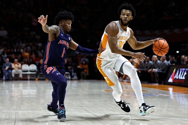 James leads No. 2 Tennessee over No. 25 Auburn, 46-43 | The Seattle Times