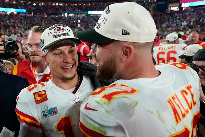 Chiefs' Travis Kelce tops big brother on Super Bowl stage