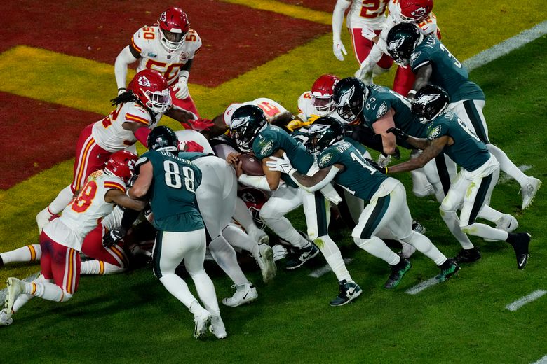 Eagles' Jalen Hurts, Chiefs' Patrick Mahomes set to make Super Bowl history