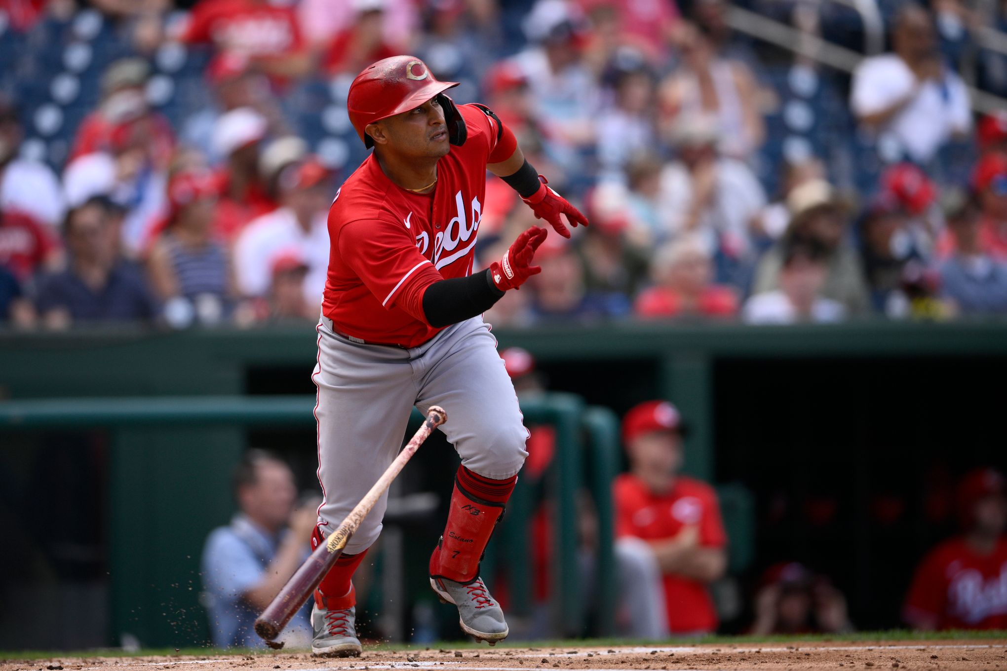 Twins finalize 1-year deal with vet infielder Donovan Solano | The Seattle  Times