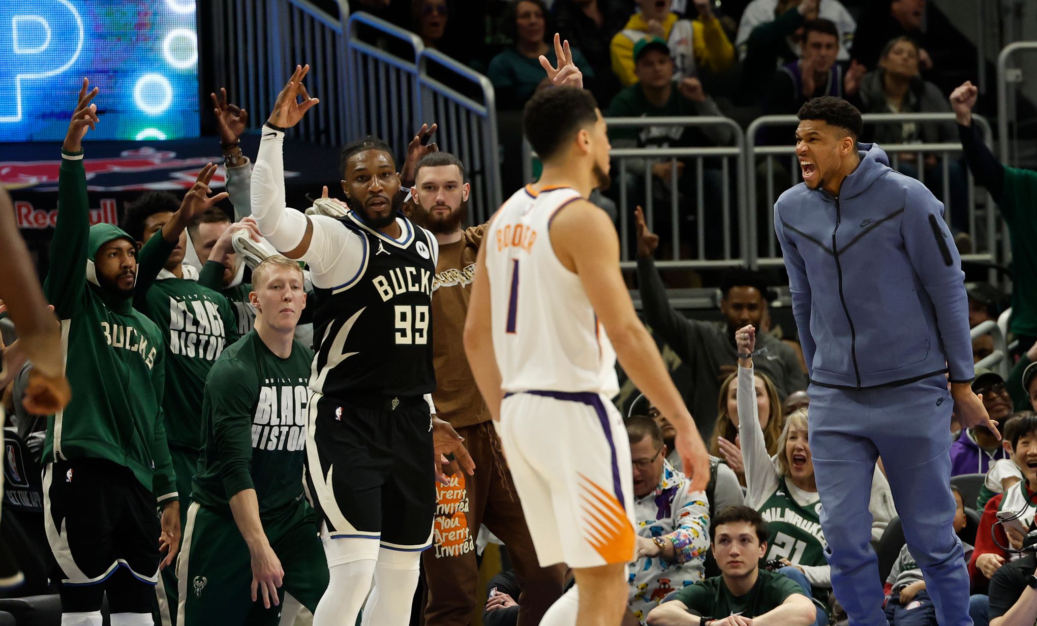 Bucks outlast Suns 104-101 for 14th consecutive victory - Seattle