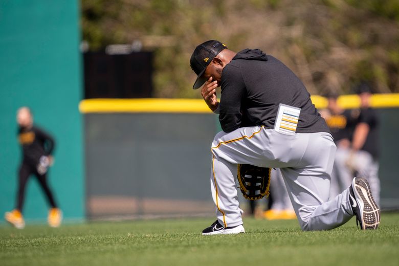 Pirates' guest shagging fly balls requires medical attention