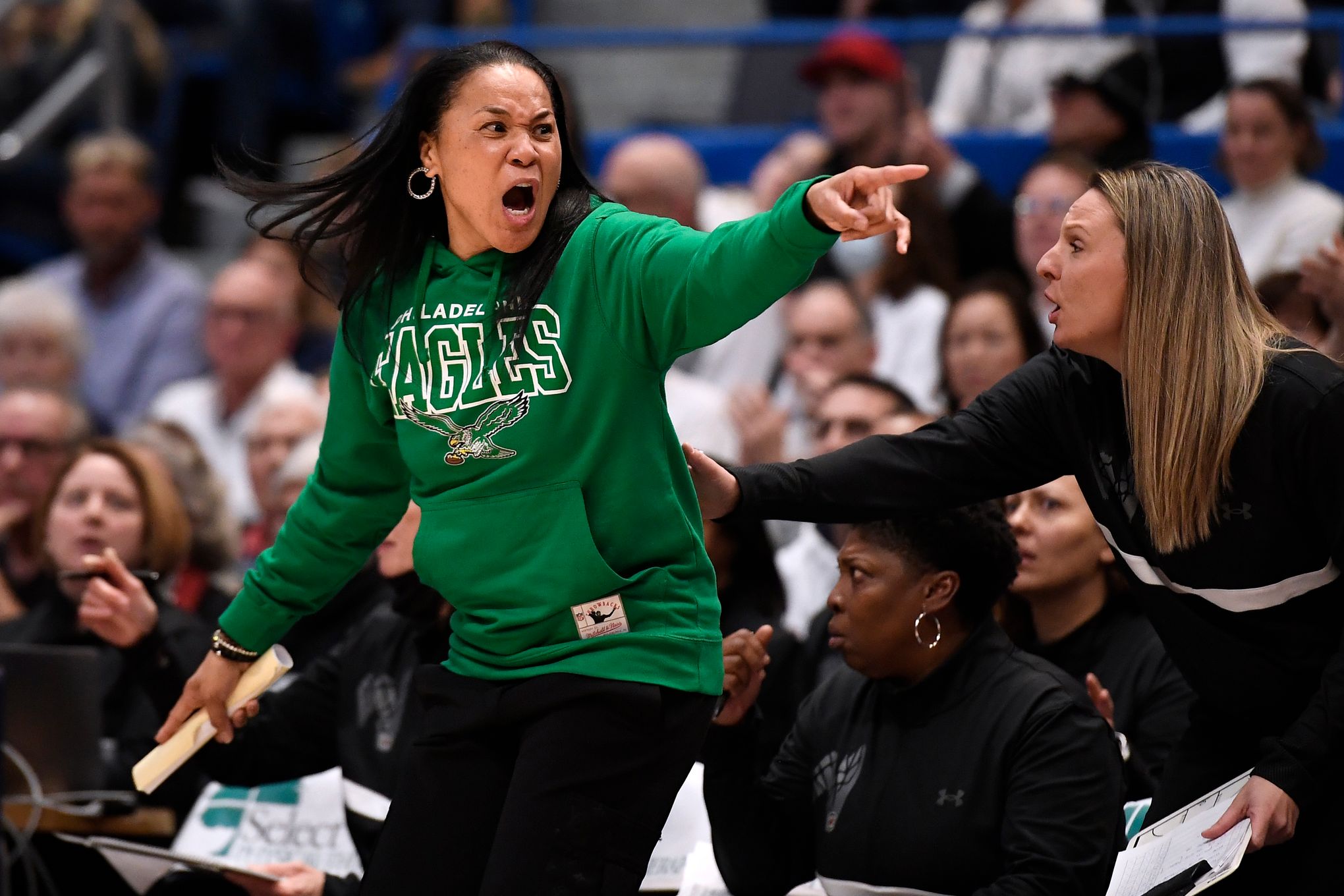 USC makes Dawn Staley one of the nation's highest-paid women's basketball  coaches, South Carolina