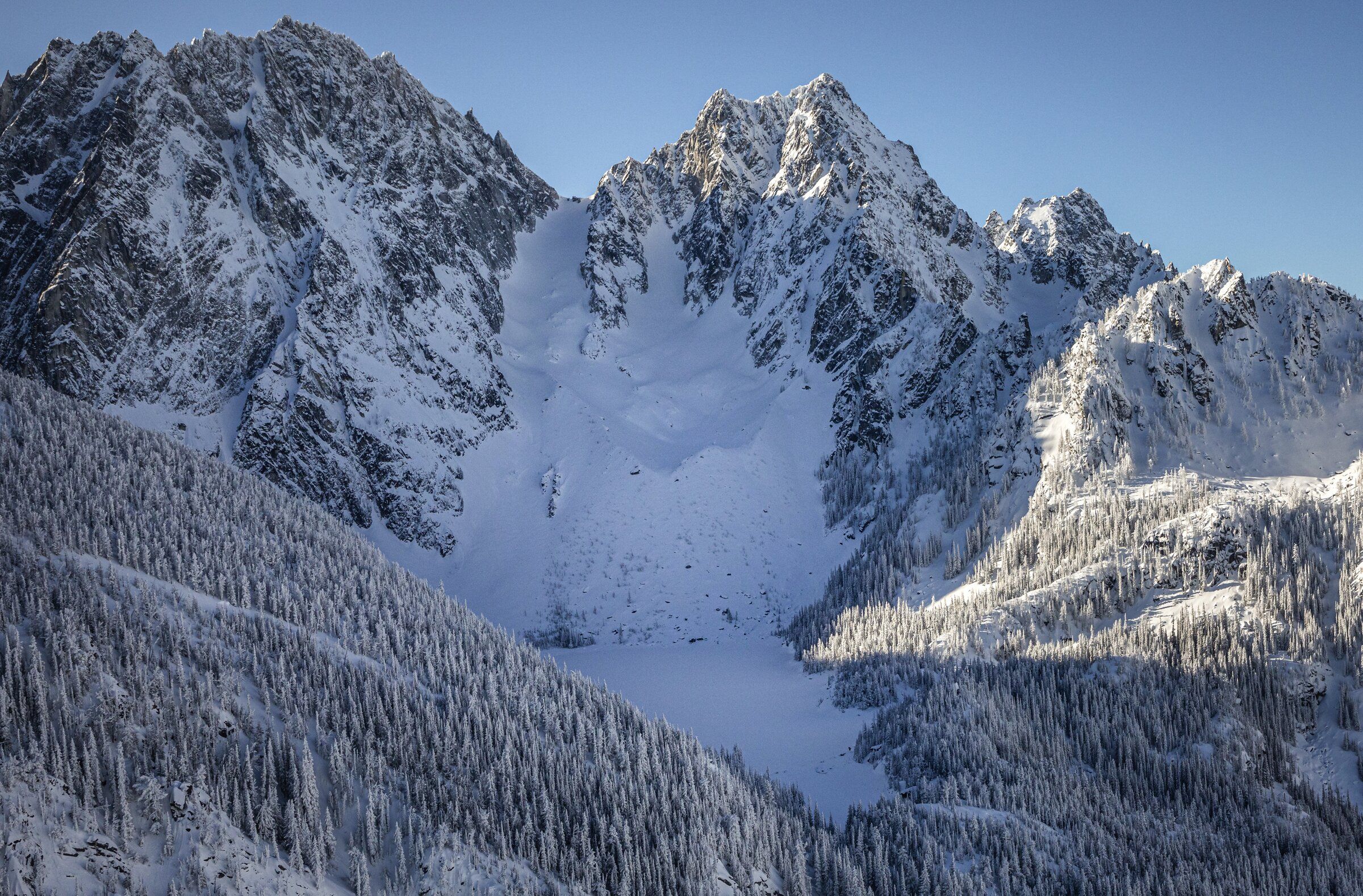 WA volunteer details Colchuck Peak avalanche search-and-rescue