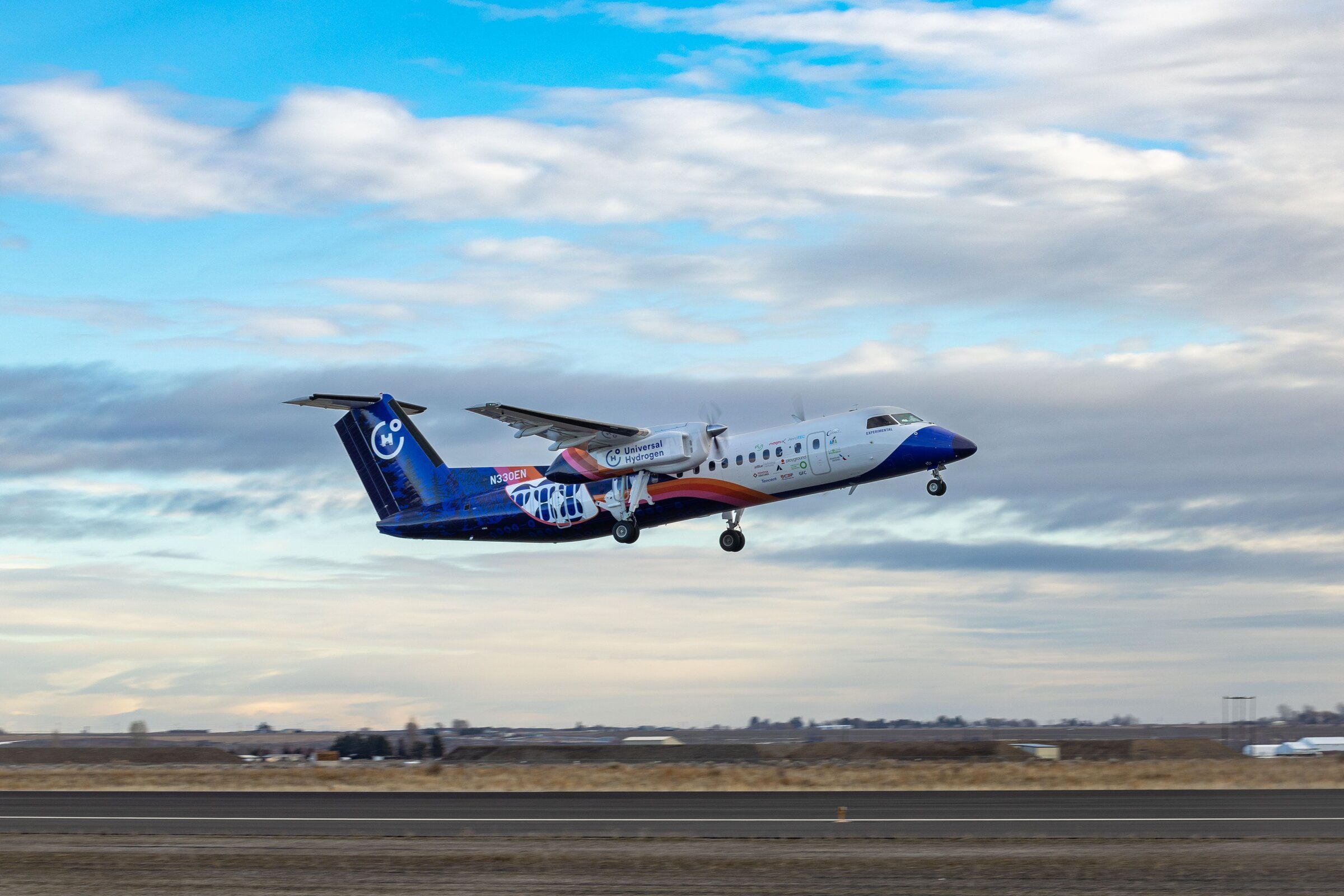 Pioneering Moses Lake flight uses hydrogen to power regional