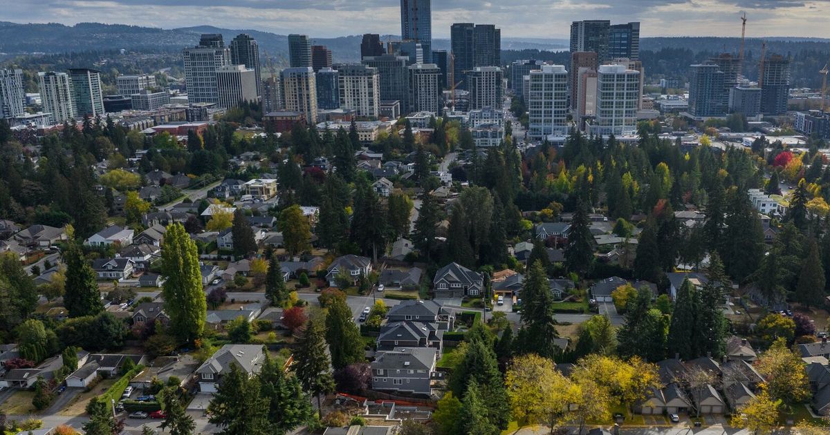 King County home prices drop for the first time since May 2020