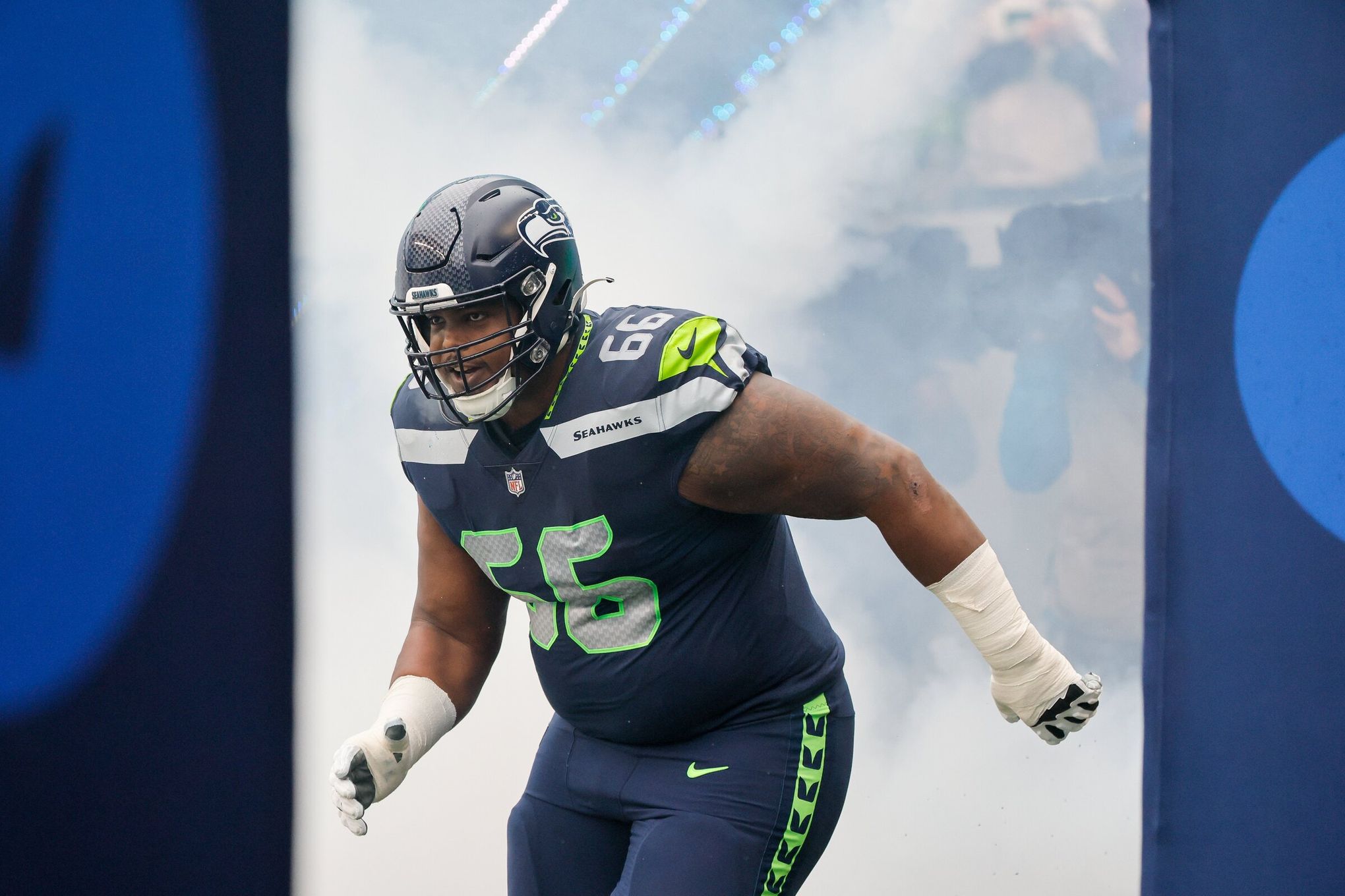 Seahawks cut Gabe Jackson to create cap space, also release Ben