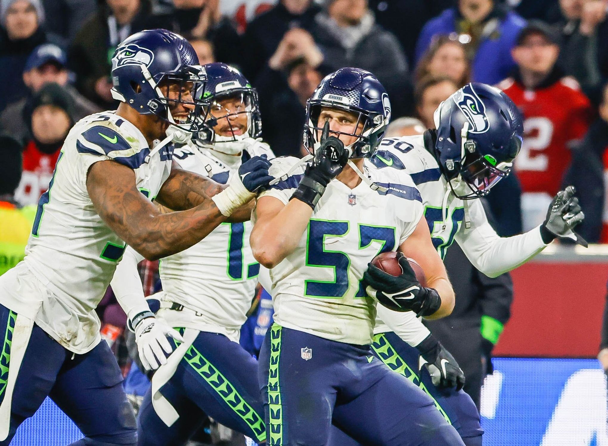 Why Commanders should sign Bobby Wagner after Seahawks release