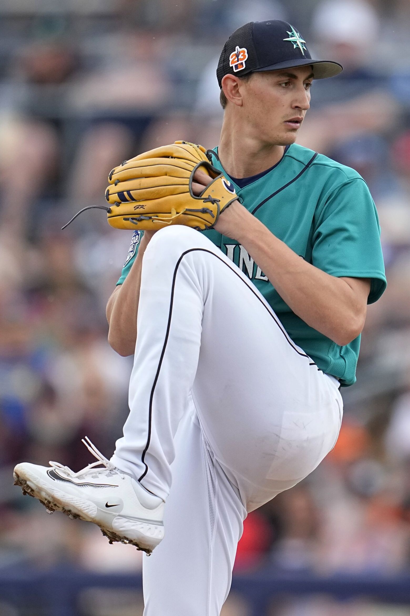 Mariners' George Kirby pitches six scoreless innings in MLB debut, Seattle  Mariners