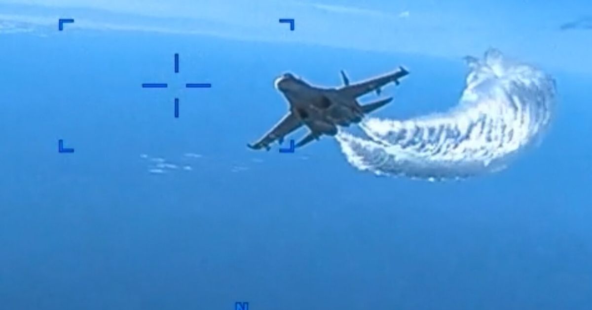 Pentagon video shows Russian jet dumping fuel on US drone The Seattle