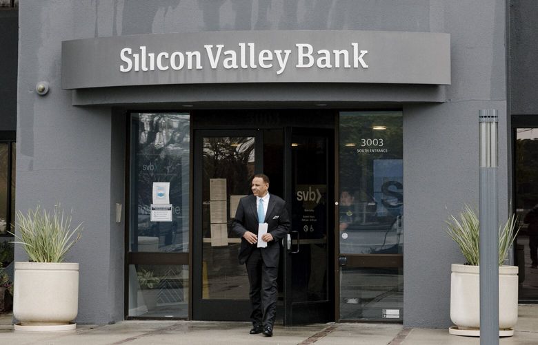 **EMBARGO: No electronic distribution, Web posting or street sales before WEDNESDAY 03:01 A.M. ET MARCH. 15, 2023. No exceptions for any reasons. EMBARGO set by source.** FDIC representative Eric Raines at Silicon Valley Bank headquarters in Santa Clara, Calif., on March 14, 2023. The FDIC named Tim Mayopoulos, a lawyer who had steered several banking and financial technology organizations through tough times, as chief executive of Silicon Valley Bridge Bank, his job is to keep calm and carry on. (Jason Henry/The New York Times) XNYT291 XNYT291