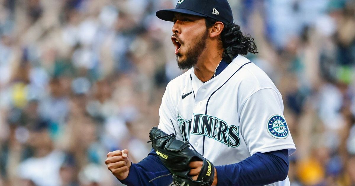 Hard-throwing reliever Andres Munoz working to return, has strong