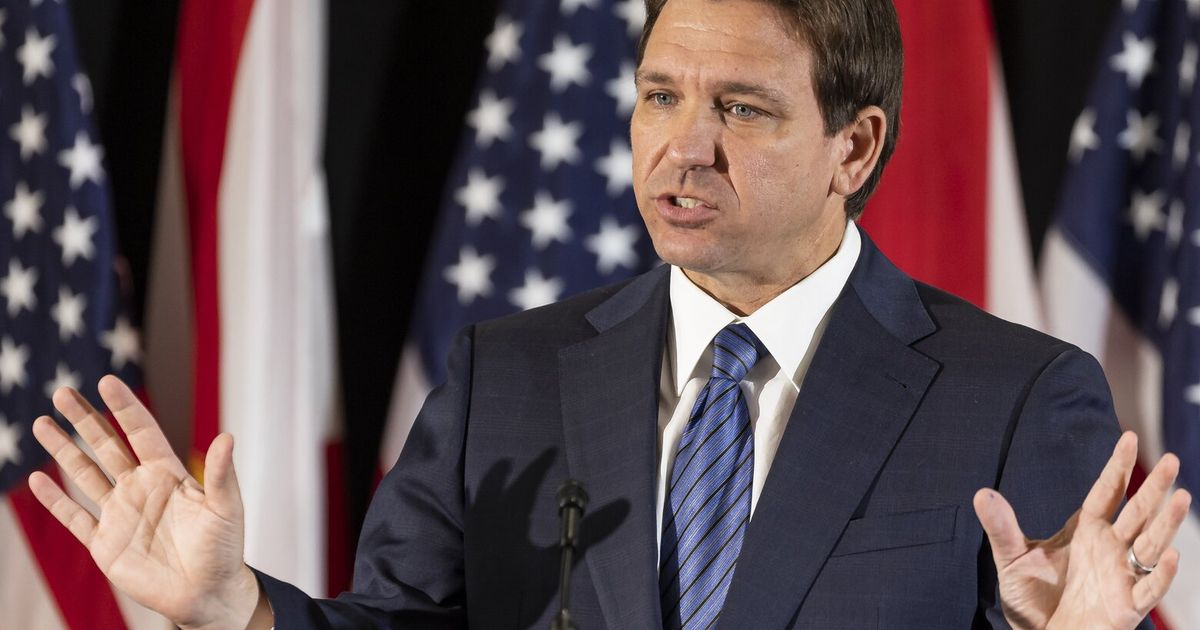 DeSantis signs bill expanding school voucher program | The Seattle Times