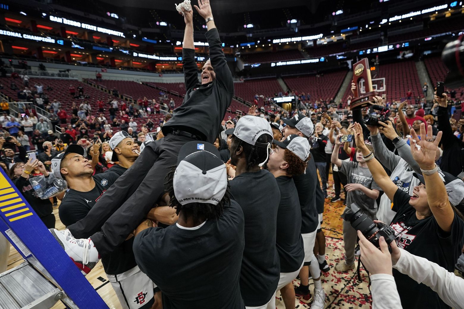 With trip to Final Four, San Diego State stamps its credential for Pac-12  membership | The Seattle Times