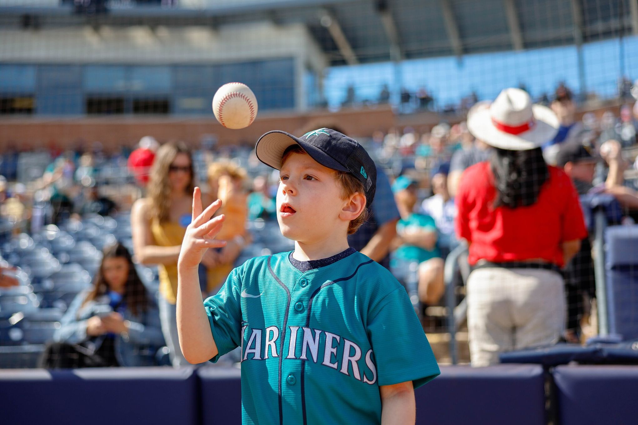 Mariners, Make-a-Wish run around bases brings joy to hearts, tears