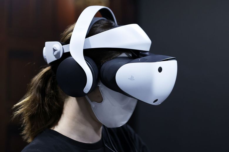Sony's PlayStation VR2 headset is coming in early 2023 - The Verge