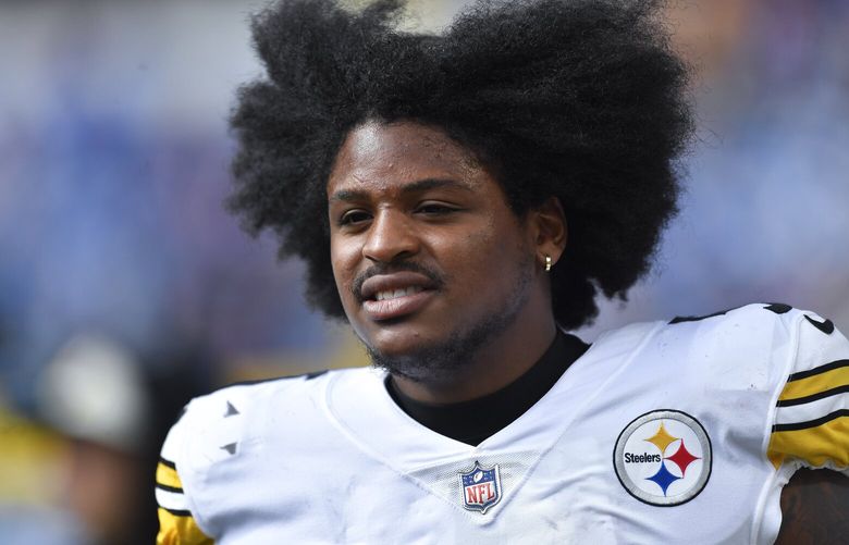 FILE – Pittsburgh Steelers linebacker Devin Bush warms up before an NFL football game against the Buffalo Bills in Orchard Park, N.Y., Sunday, Oct. 9, 2022. The Steelers thought Devin Bush was going to be a long-term fixture at inside linebacker when they traded up to draft him in 2019.(AP Photo/Adrian Kraus, File) NY160 NY160