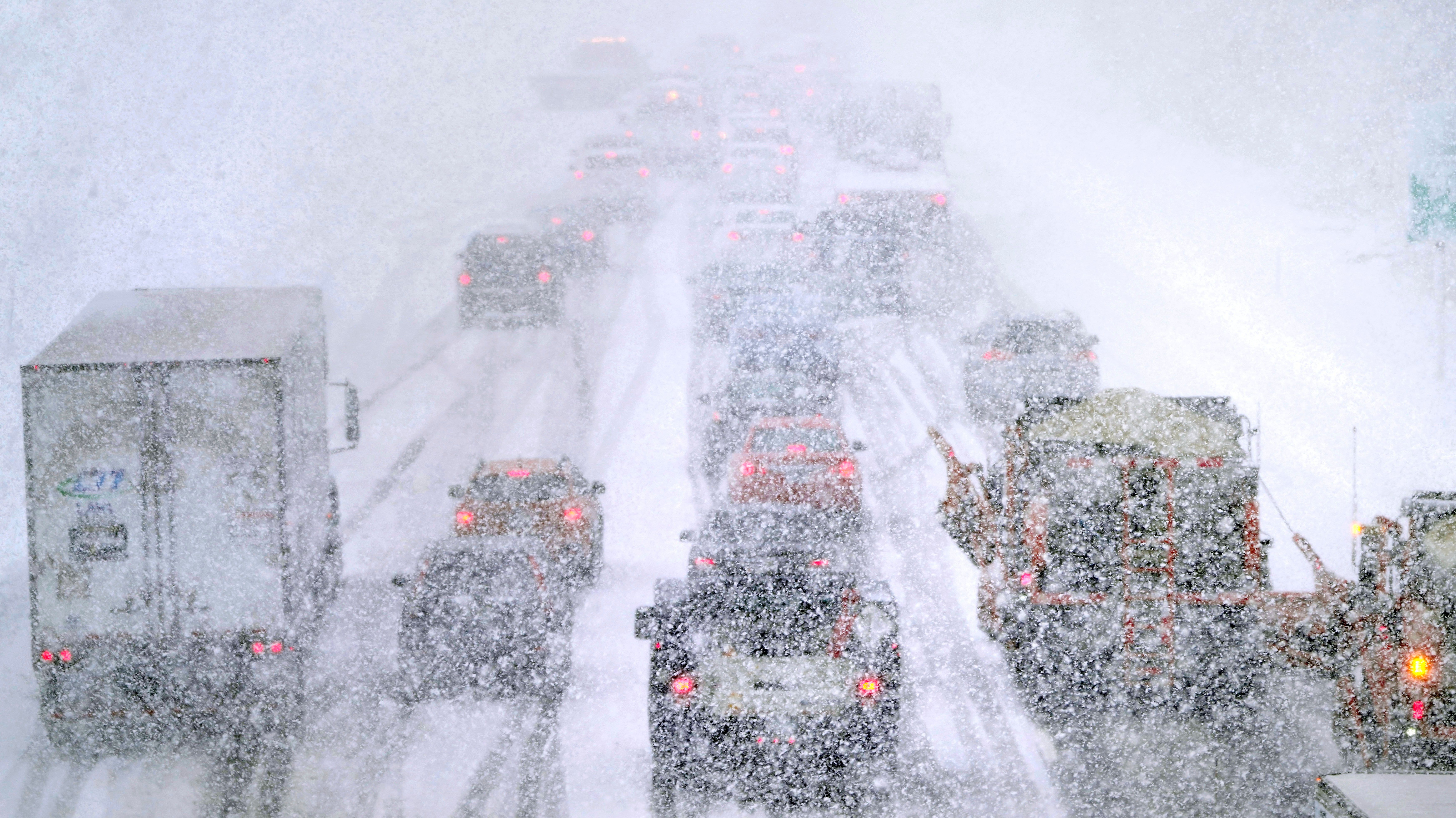 Late-winter Storm Pummels Northeast With Heavy, Wet Snow | The Seattle ...