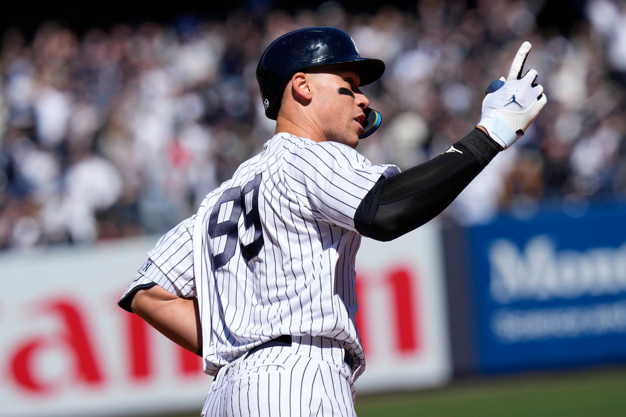 Judge homers, Cole strikeouts 11, Yankees blank Giants on opening day