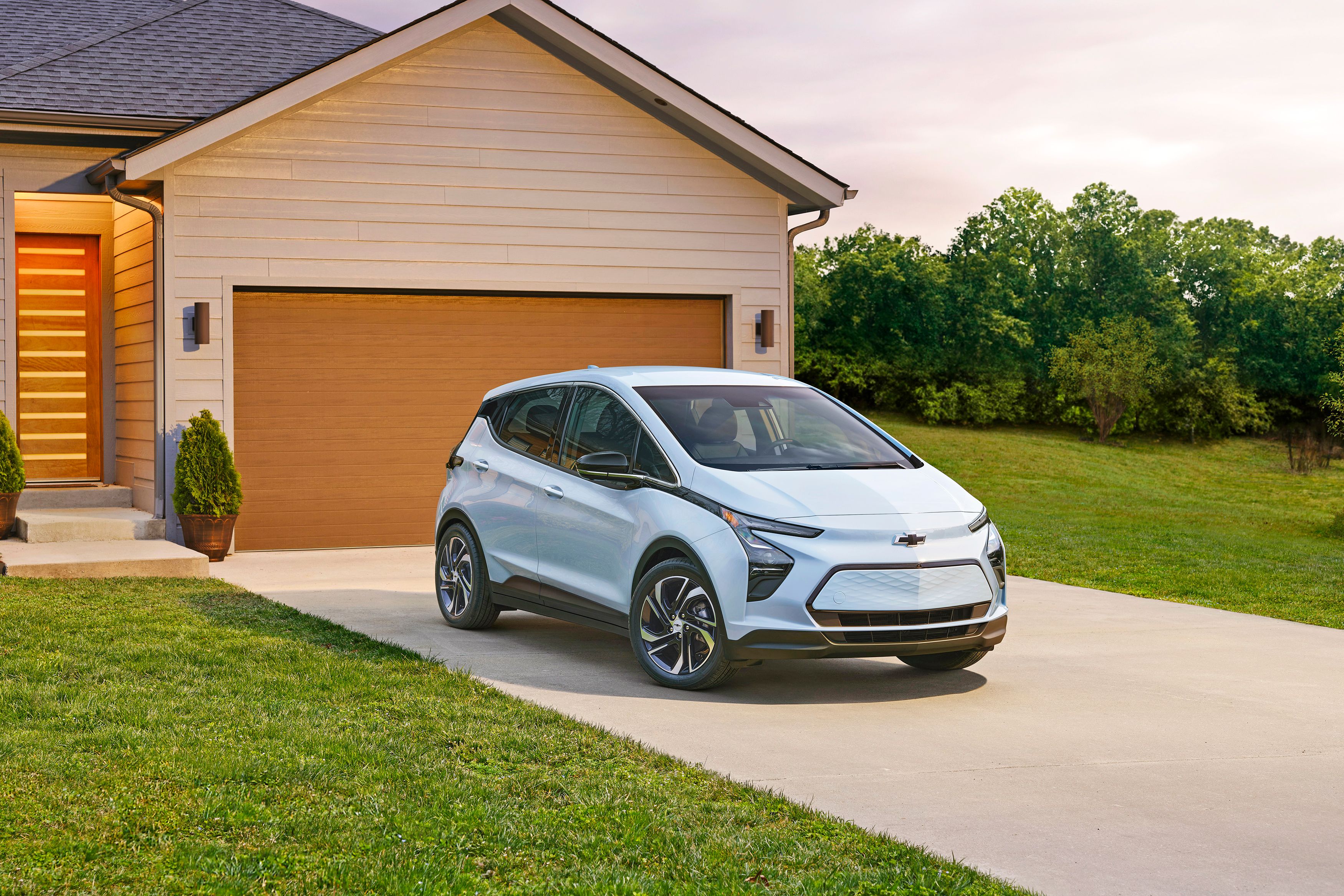 Most affordable outlet evs