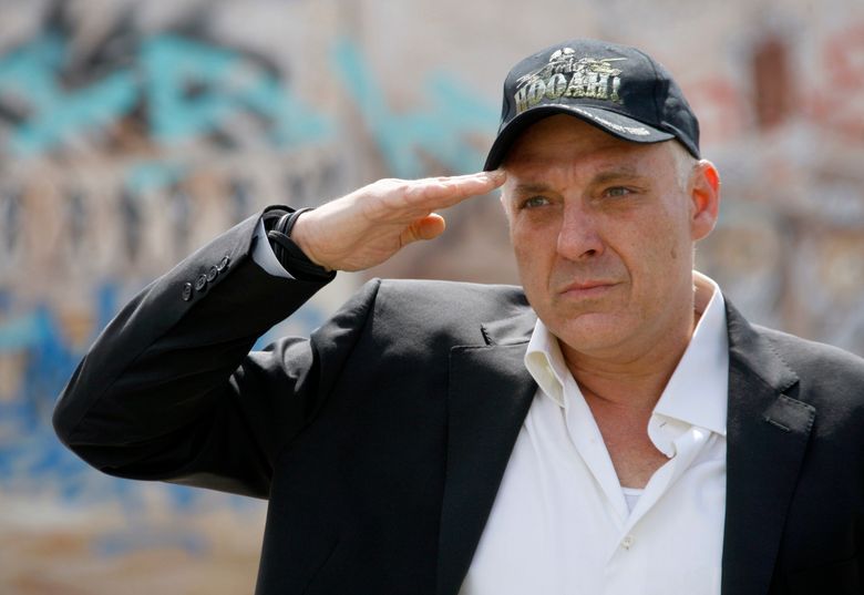 Tom Sizemore editorial image. Image of premiere, shirt - 174400830