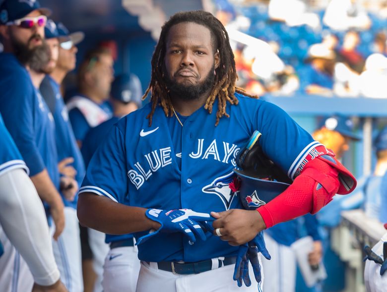 Vladimir Guerrero Jr. leaves Blue Jays spring training game with right knee  discomfort