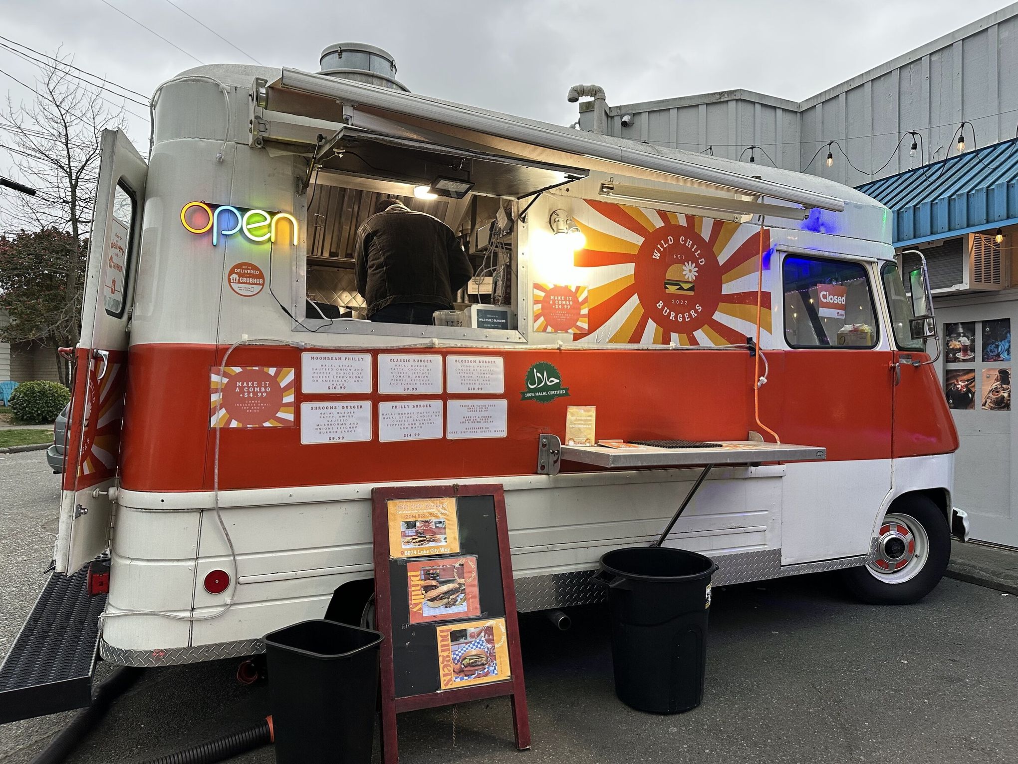 At Rooftop Brewing, Smash That Burger Makes One of Seattle's Best Burgers