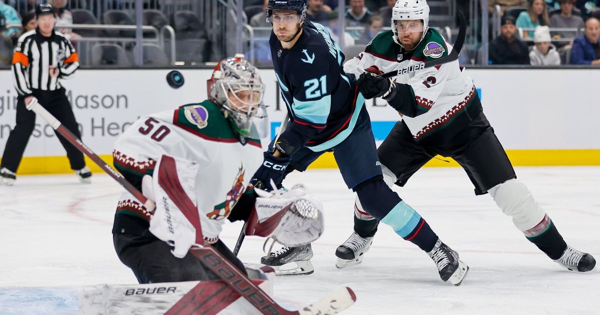 Kraken clinch first playoff berth, beat Coyotes 4-2 - The San Diego  Union-Tribune